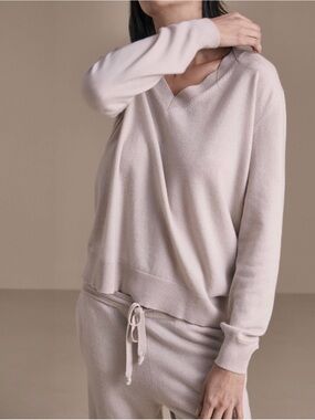 Frette V-Neck Sweater in Beige